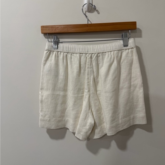 A&F Mid Rise Linen-Blend Pull-On Short - Picture 5 of 5